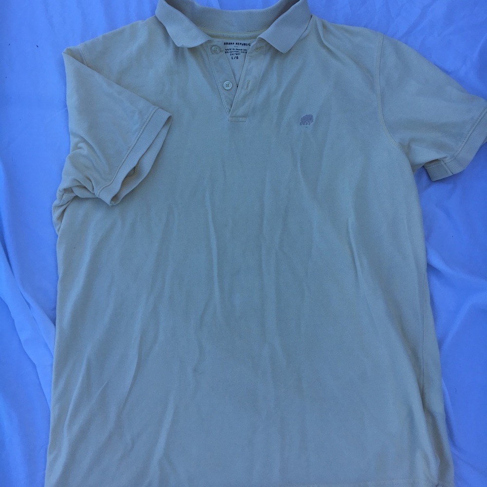 Men’s pale yellow polo shirt